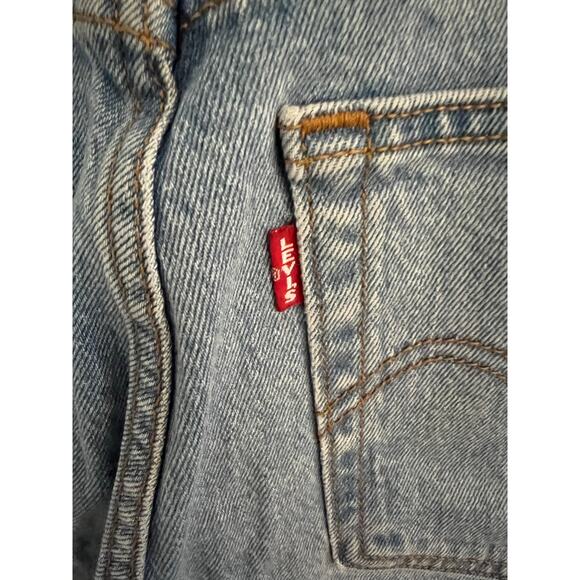 Levis Premium Women's 26 Wedgie Straight Leg Jeans Crop Denim Medium Wash - Picture 9 of 15